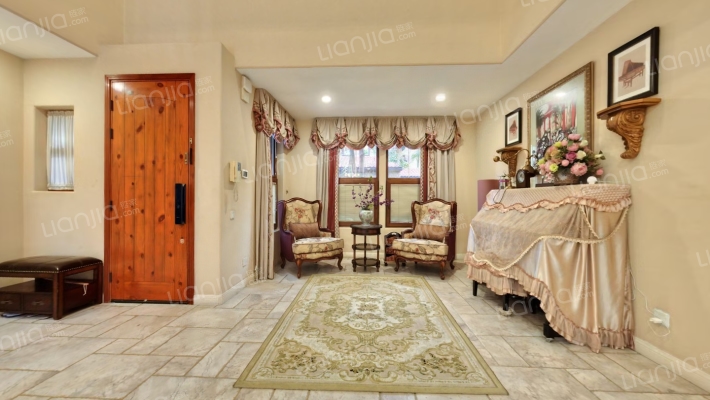 麓山国际逸翠谷二手房实景图
