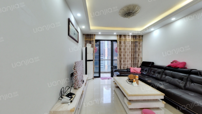 汇银W新港湾二手房实景图