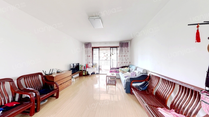 高速翡翠湖畔二手房实景图