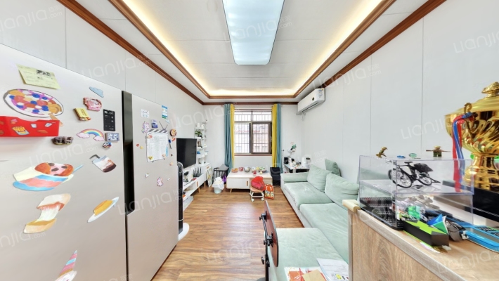 北部湾东路12号二手房实景图