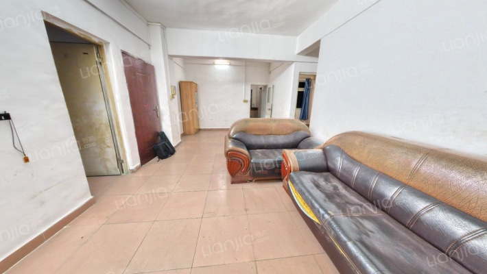 东怡新苑二手房实景图