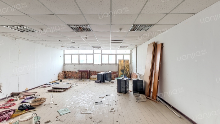 万隆中心大厦二手房实景图