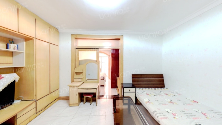 国师街小区东区二手房实景图