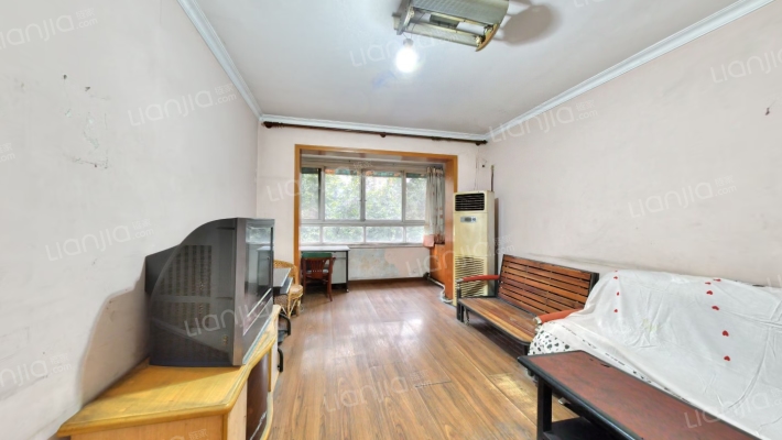 建工东村二手房实景图