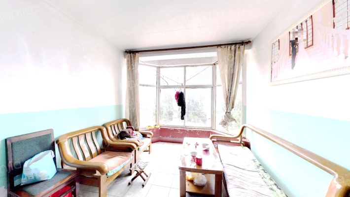 新府花园二手房实景图