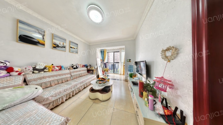 爱德华庭一期二手房实景图