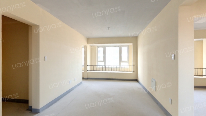 龙湖金湾天钜一期二手房实景图