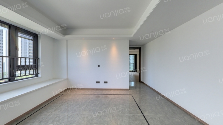 晴翠秋时府二手房实景图