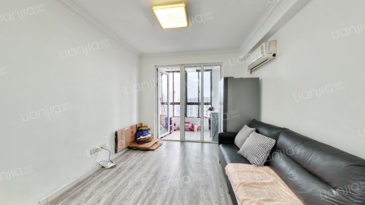 绿地悦峰公馆二手房实景图