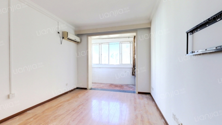 万航公寓二手房实景图