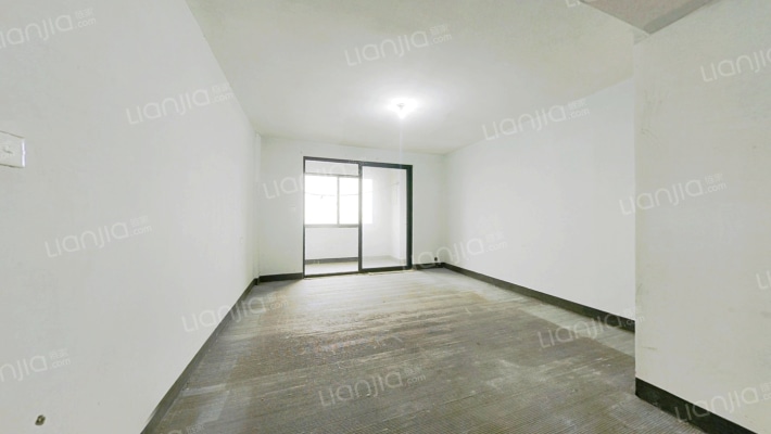 恒润嘉苑二手房实景图