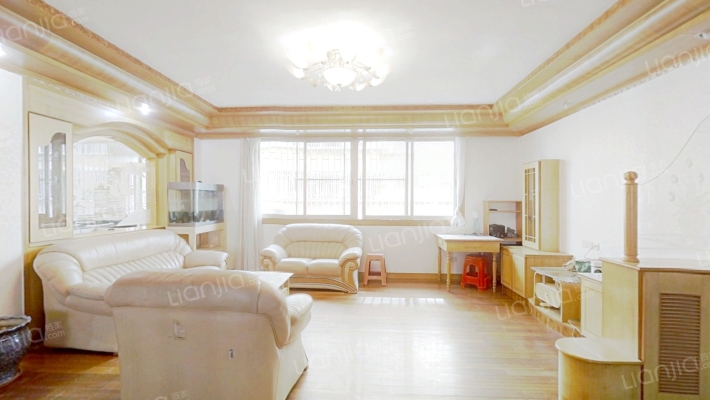 新达花园二手房实景图