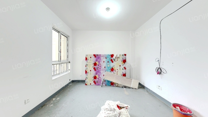 鸿文花苑二手房实景图