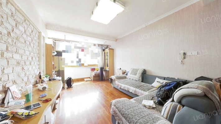 嘉宝花园一期二手房实景图