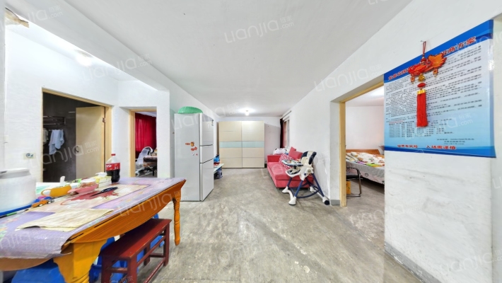 江畔人家怡江苑二手房实景图