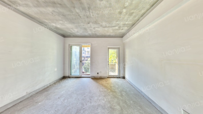 郡原居里二手房实景图