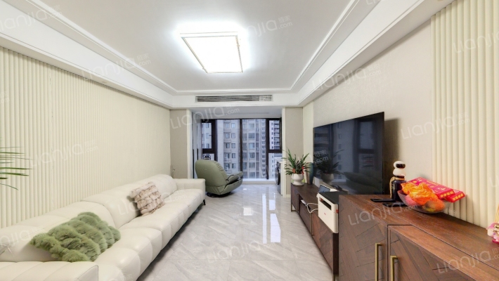 南山湖一号二手房实景图