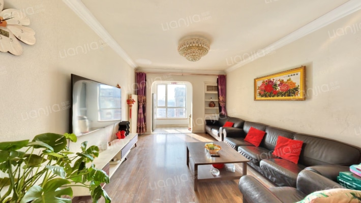 亿达梧桐路二手房实景图