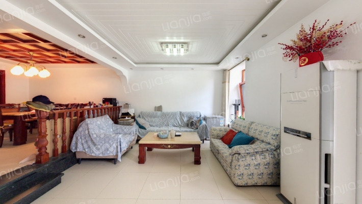 靠山居艺墅北区二手房实景图