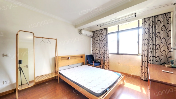 金杨新村三街坊二手房实景图