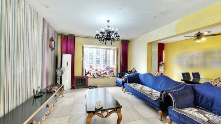 水畔经典二手房实景图