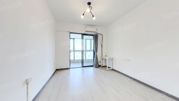 裕亚俊园二手房实景图