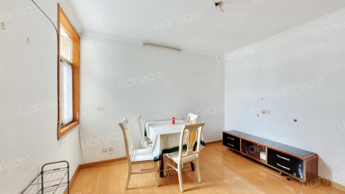 采秣新村二手房实景图