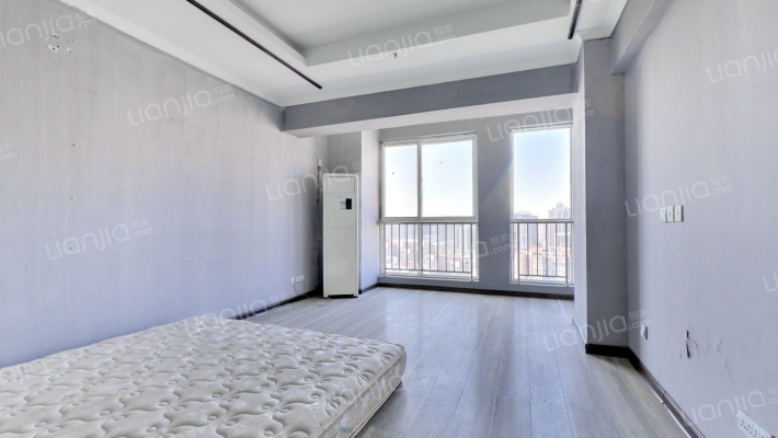 铂悦二手房实景图