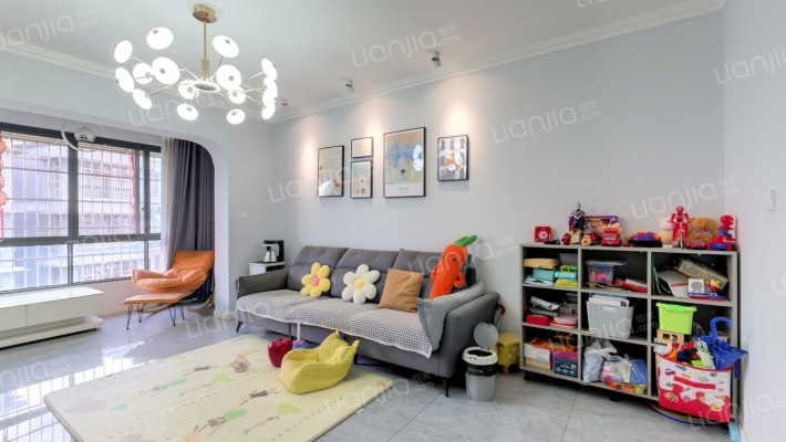 怡警花园二手房实景图