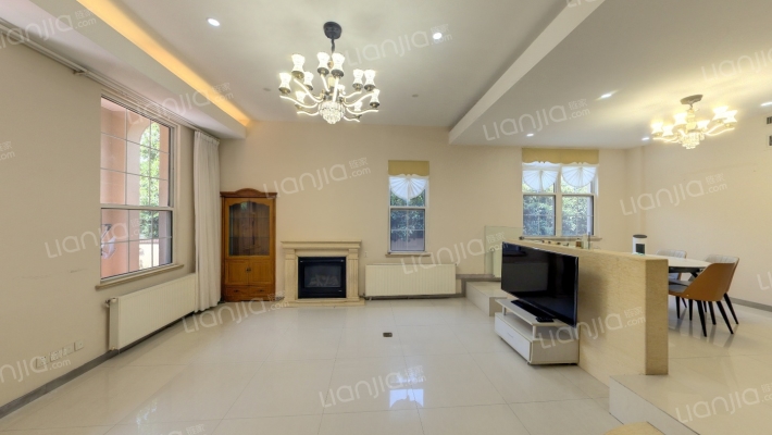 玛斯兰德桃子街区二手房实景图