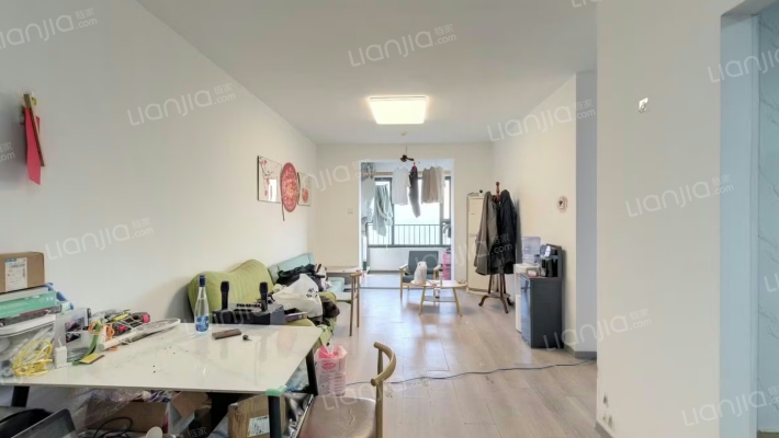 西部美的城二手房实景图