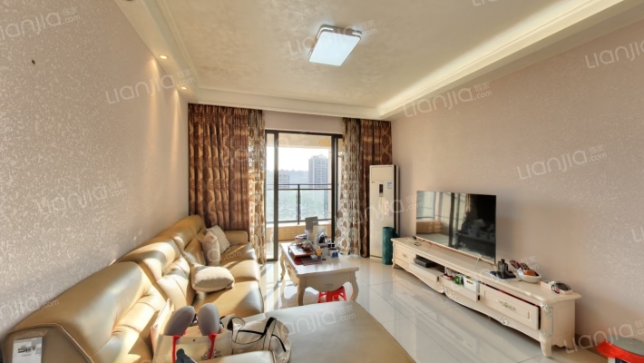 保利红珊瑚花园二手房实景图