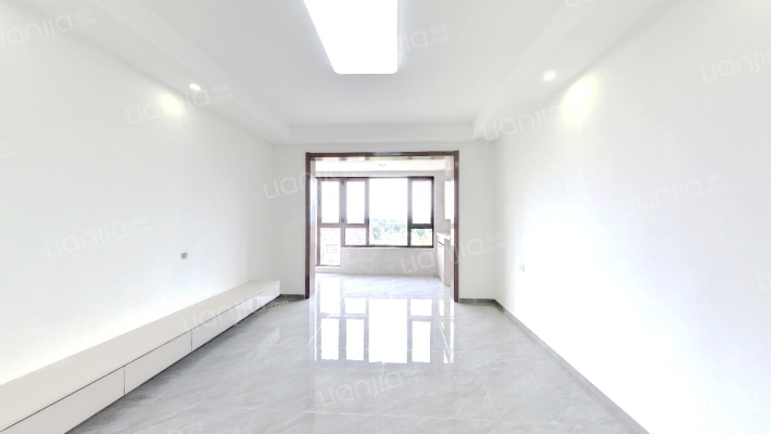 磊阳湖畔二手房实景图