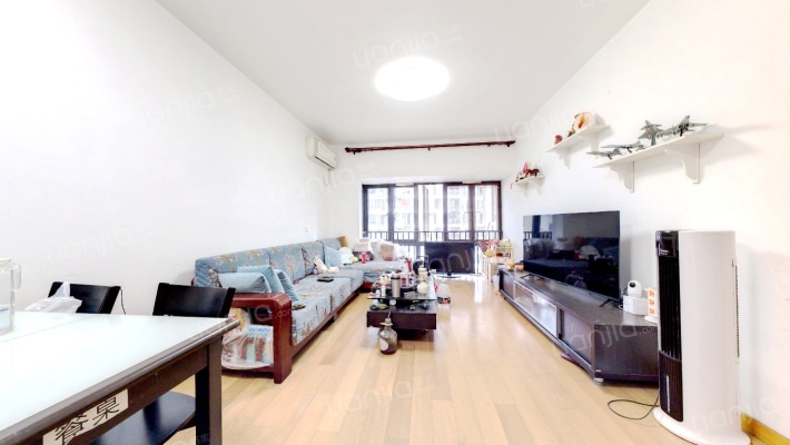 金地梅陇镇三期二手房实景图