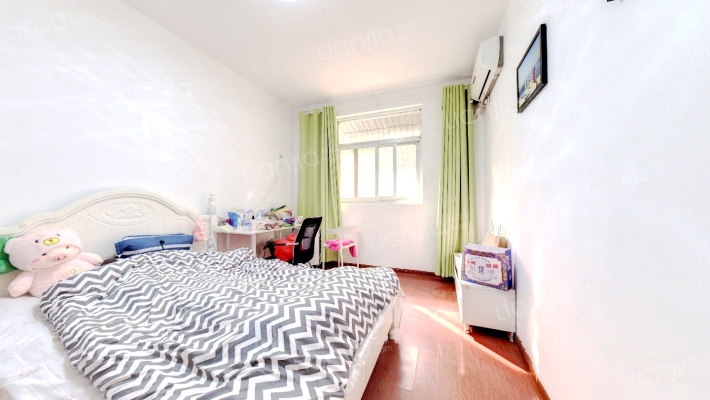 中亨花园四号院二手房实景图