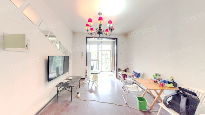 青城山水二手房实景图