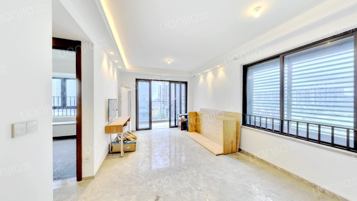 保利半岛南地块二手房实景图