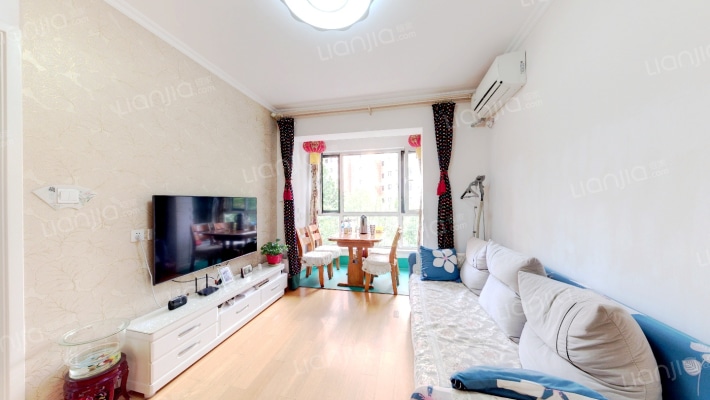 悦丽海湾二手房实景图