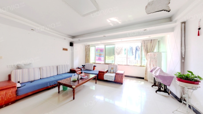 化油器厂宿舍二手房实景图