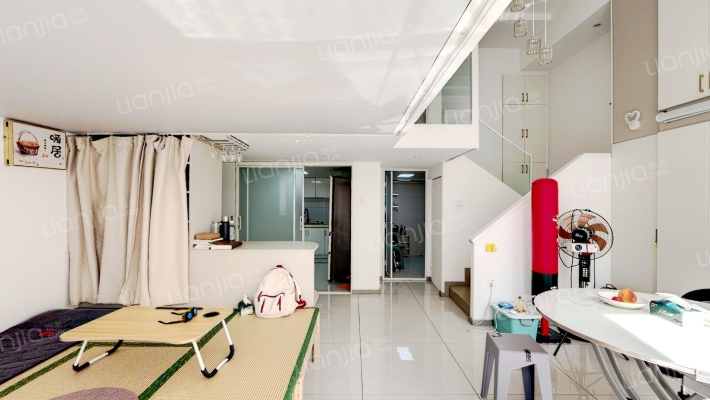 腾龙国际商务公寓二手房实景图