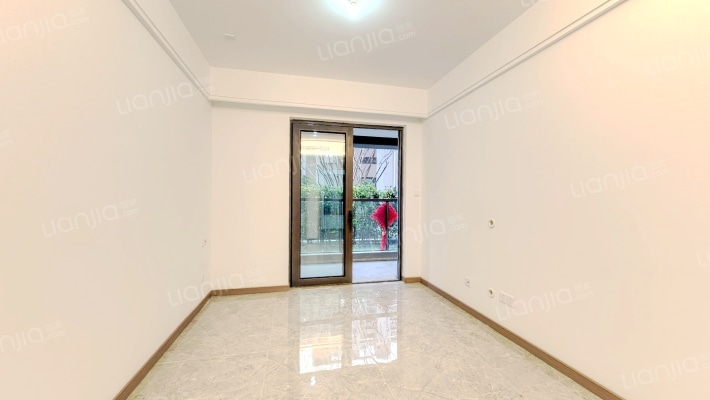 雅戈尔二手房实景图