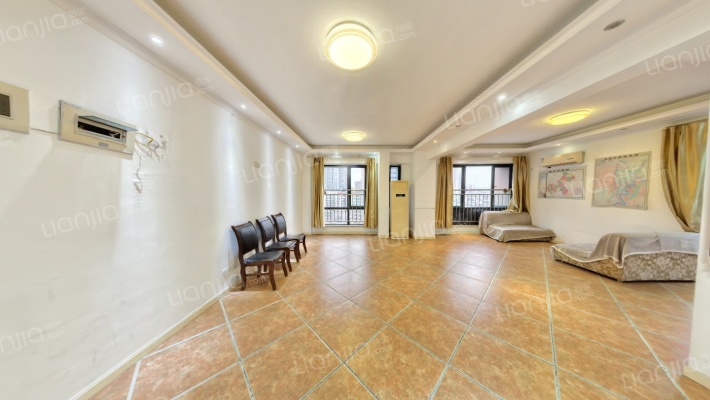 财信城市国际二手房实景图