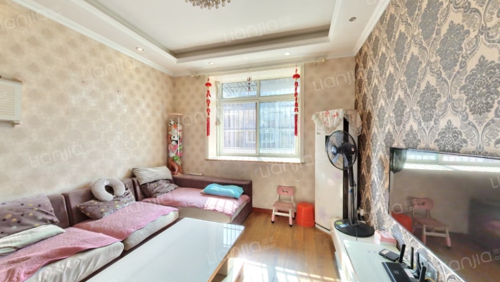 金河东苑二手房实景图