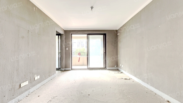 珑湾花苑三期二手房实景图