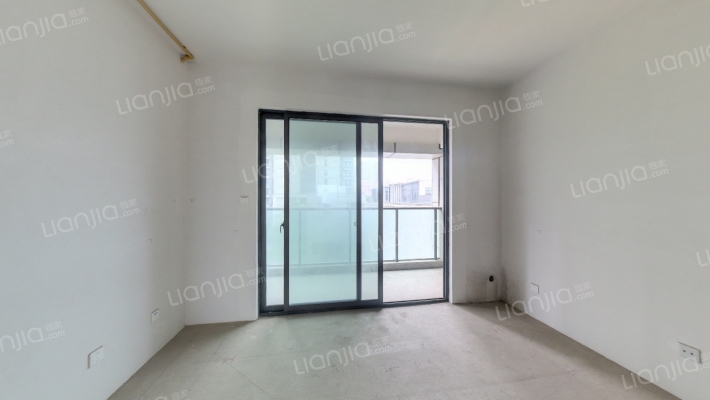 滨尚华庭二手房实景图