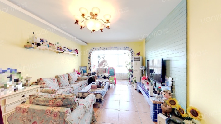 蓝天荣府二手房实景图