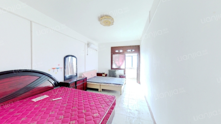 纬三路13号院二手房实景图