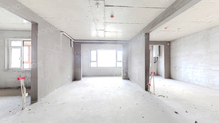 埃特银河翡翠二手房实景图