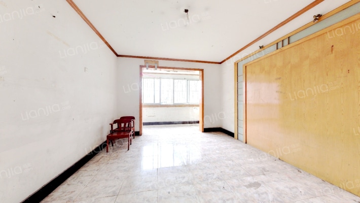 新半边街10号二手房实景图