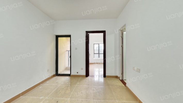 冠盛天海园二手房实景图